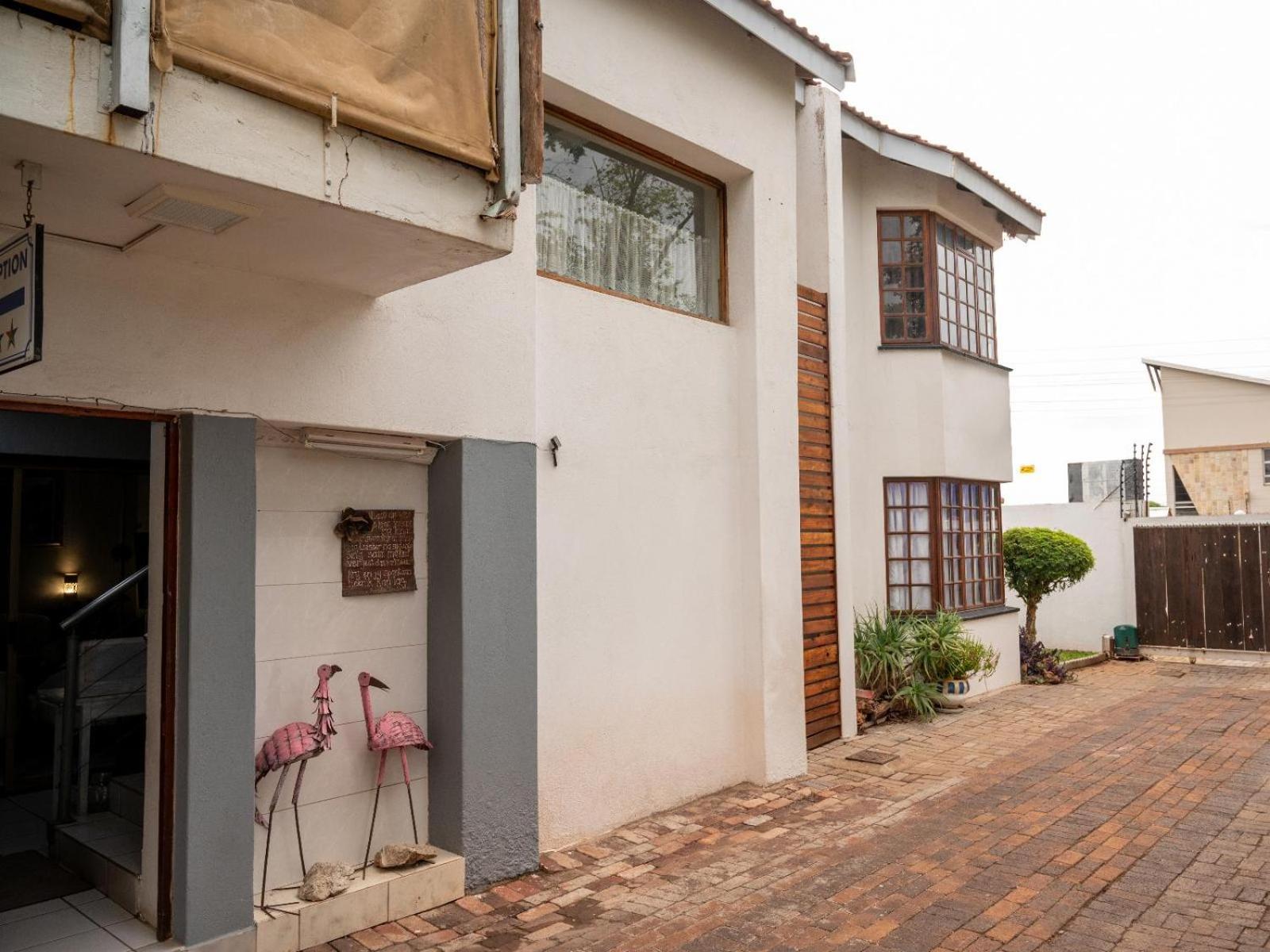 Sleepers Villa Guesthouse Polokwane Exterior foto